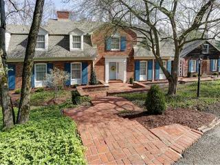 230 Warwick Dr, Pittsburgh, PA 15241-2130