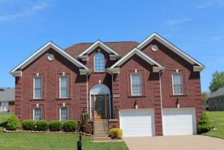 7308 Brook Meadow Dr, Louisville, KY 40228-1400