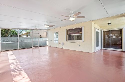 11728 12th St, Hollywood FL  33026-3841 exterior