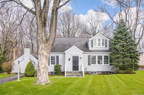 113 Nostrand Ave, Thornwood, NY 10594-1210