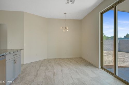 6041 8th Pl, Phoenix AZ  85042-4302 exterior