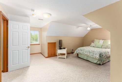 640 Concord Village Cir, Johnstown OH  43031-9194 exterior