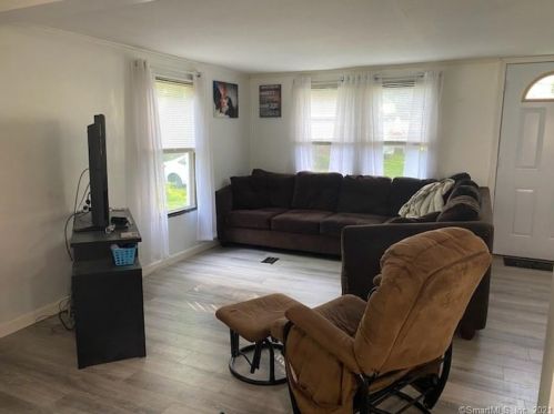 7 Raven Rd, Colchester CT  06415-2505 exterior