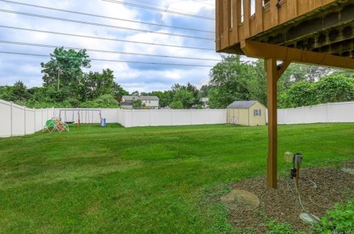 22 Hickory Ln, Garnerville NY  10923-1906 exterior