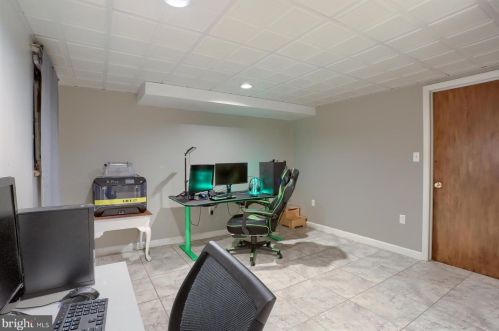 479 Woodcrest Dr, Navy Sup Dpt PA  17050-6854 exterior