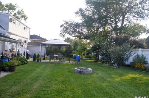 355 Heathcote Rd, North Lindenhurst, NY 11757-1744