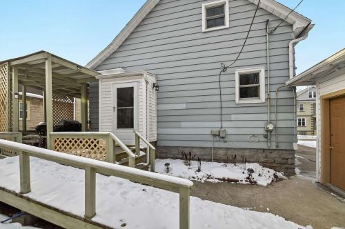 812 Cora St, Green Bay, WI 54303-1627