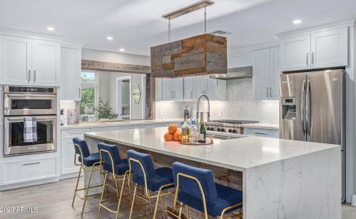 8620 Plz Ave, Scottsdale AZ 85250-6710 exterior