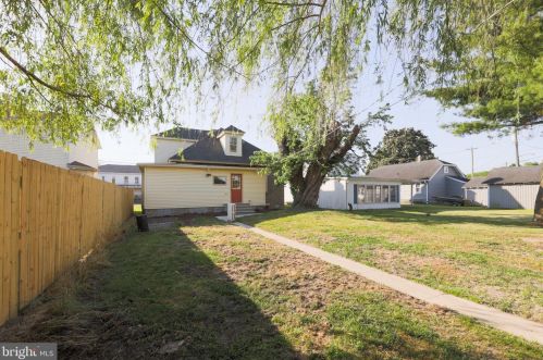 225 Commerce St, Harrington DE  19952-1017 exterior