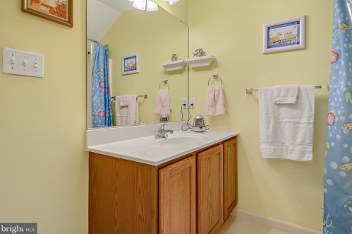 25 Forest Ridge Ct, Red Lion PA 17356-8448 exterior