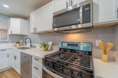 546 Libby Ln, Lathrop CA  95330-9545 exterior