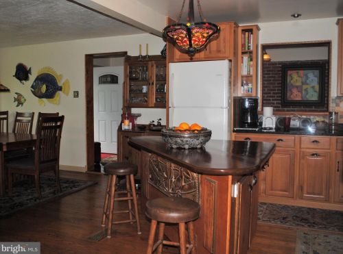 8201 Frst Hl Dr, Melrose Park PA  19027-1520 exterior