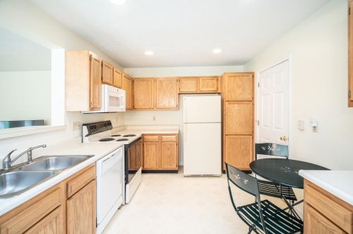 7063 Glen Kerry Ct, Florence KY  41042-3563 exterior