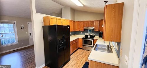 12007 Falcon Ridge Dr, Fredericksburg VA  22407-7347 exterior