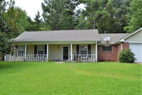 1910 Holly Hill Dr, Tupelo MS  38801-2392 exterior