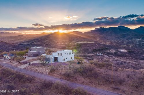 646 Camino Kansas, Nogales, AZ 85648-1306
