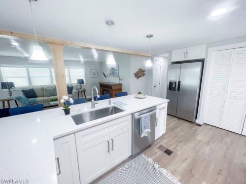 11581 Dogwood Ln, Fort Myers Beach FL  33931-7130 exterior