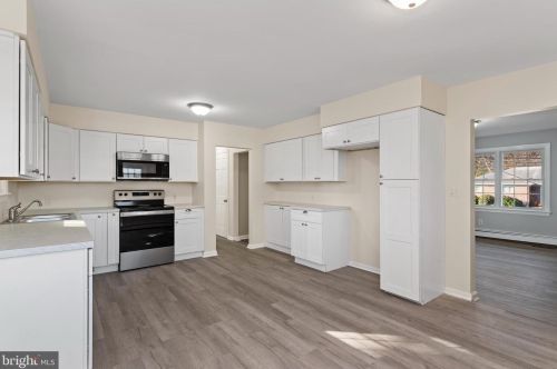 1749 Church Rd, Hummelstown PA  17036-9724 exterior