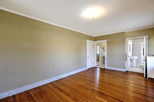 310 Elmgrove Ave, Providence RI  02906-4252 exterior