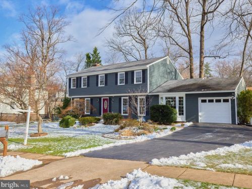 6519 Truman Ln, Falls Church, VA 22043-1822