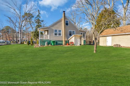 237 Cassville Rd, Jackson Twp NJ  08527-4717 exterior