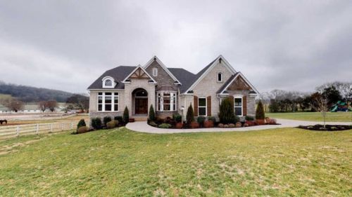 7346 Magnolia Valley Dr, Eagleville, TN 37060-4265