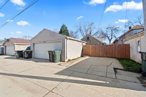 2249 62nd St, Milwaukee WI  53213-1507 exterior