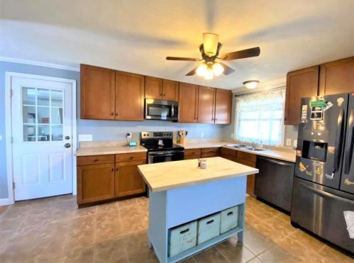 34 Dixie Dr, Mount Vernon OH  43050-4703 exterior