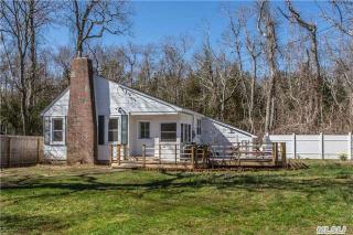 2800 Sigsbee Rd, Mattituck, NY 11952-3314