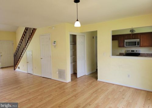 37 Gristmill Dr, Dover DE  19904-1960 exterior