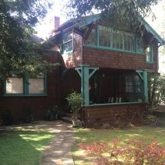 431 Central Ave, Menlo Park CA  94025-2804 exterior