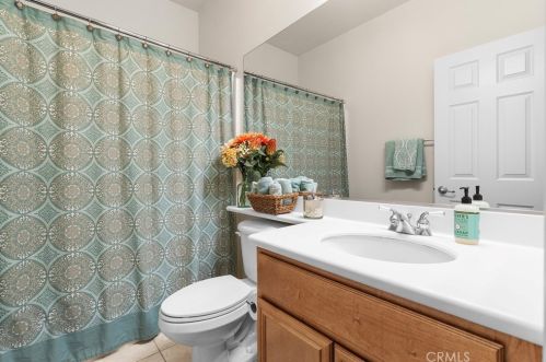 27406 Quincy Ln, Temecula CA  92591-4402 exterior