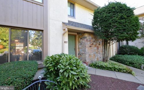 15 Highgate Ln, Blue Bell, PA 19422-2157