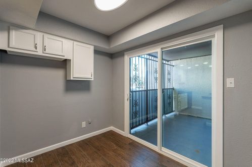 1620 Wilmot Rd, Tucson AZ  11110-4457 exterior