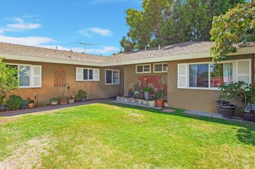 3076 Glen Holly Dr, Anaheim, CA 92804-3873