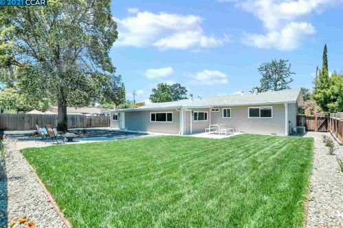 1704 Greer Ave, Concord CA  94521-2244 exterior