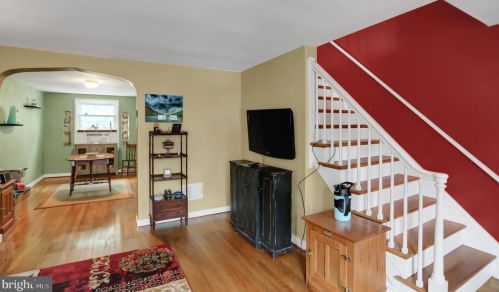 2456 Brookwood St, Harrisburg PA 17104-2111 exterior