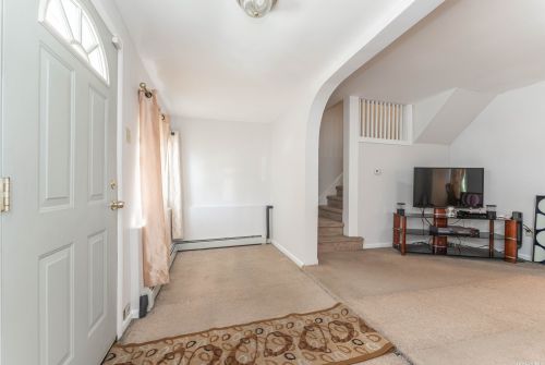 219-18 143rd Ave, Jamaica, NY 11413-4715