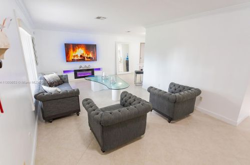 16745 Wiltshire Dr, Town Of Loxahatchee Groves FL  33470-4060 exterior