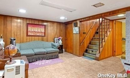 2300 Baylis Ave, Floral Park NY  11003-2807 exterior
