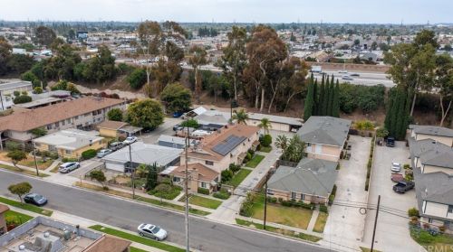 9242 Park St, Bellflower CA  90706-5665 exterior