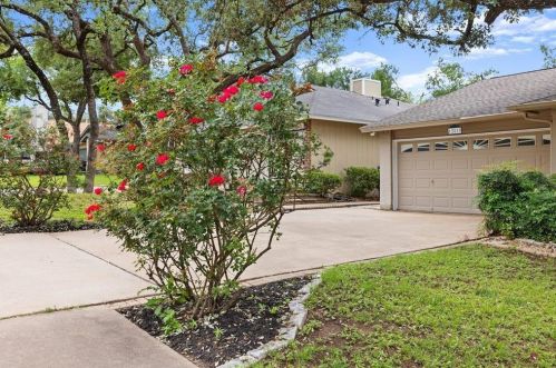 12810 Carrera Dr, Austin, TX 78727-7029