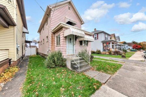 328 11th Ave, New Brighton PA  15066-1439 exterior