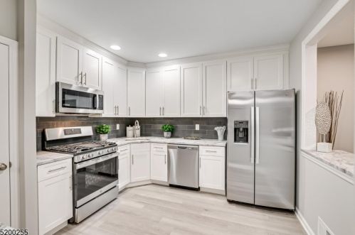 502 Park Pl, Springfield NJ  07081-3504 exterior