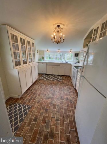 6745 Fayette St, Haymarket VA  20169-2916 exterior