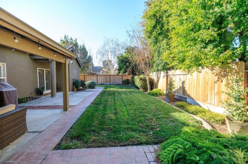 1955 Tuolumne Rd, Turlock CA  95382-8912 exterior