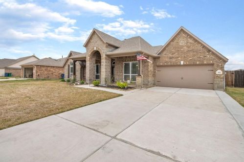 441 Twin Lakes Blvd, West Columbia, TX 77486-0096