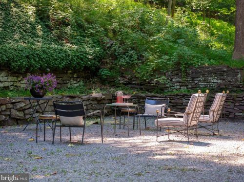 23 Dark Hollow Rd, Pipersville PA  18947-9368 exterior