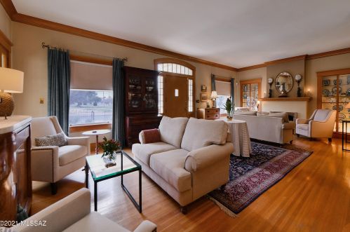 309 1 St, Tucson AZ 85705-7818 exterior