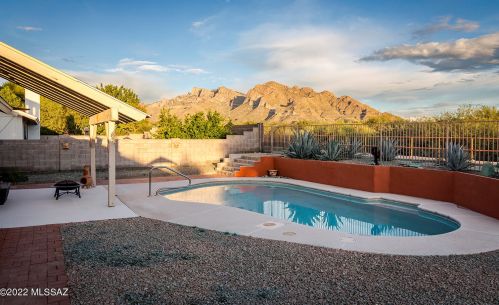 1501 Cyn Shadows Ln, Tucson AZ 85737-7716 exterior